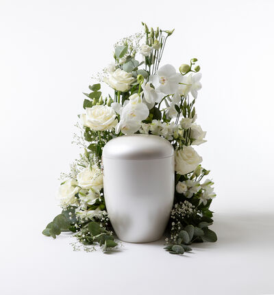 Urnedekorasjon hvit høy Urnedekorasjon hvit høy